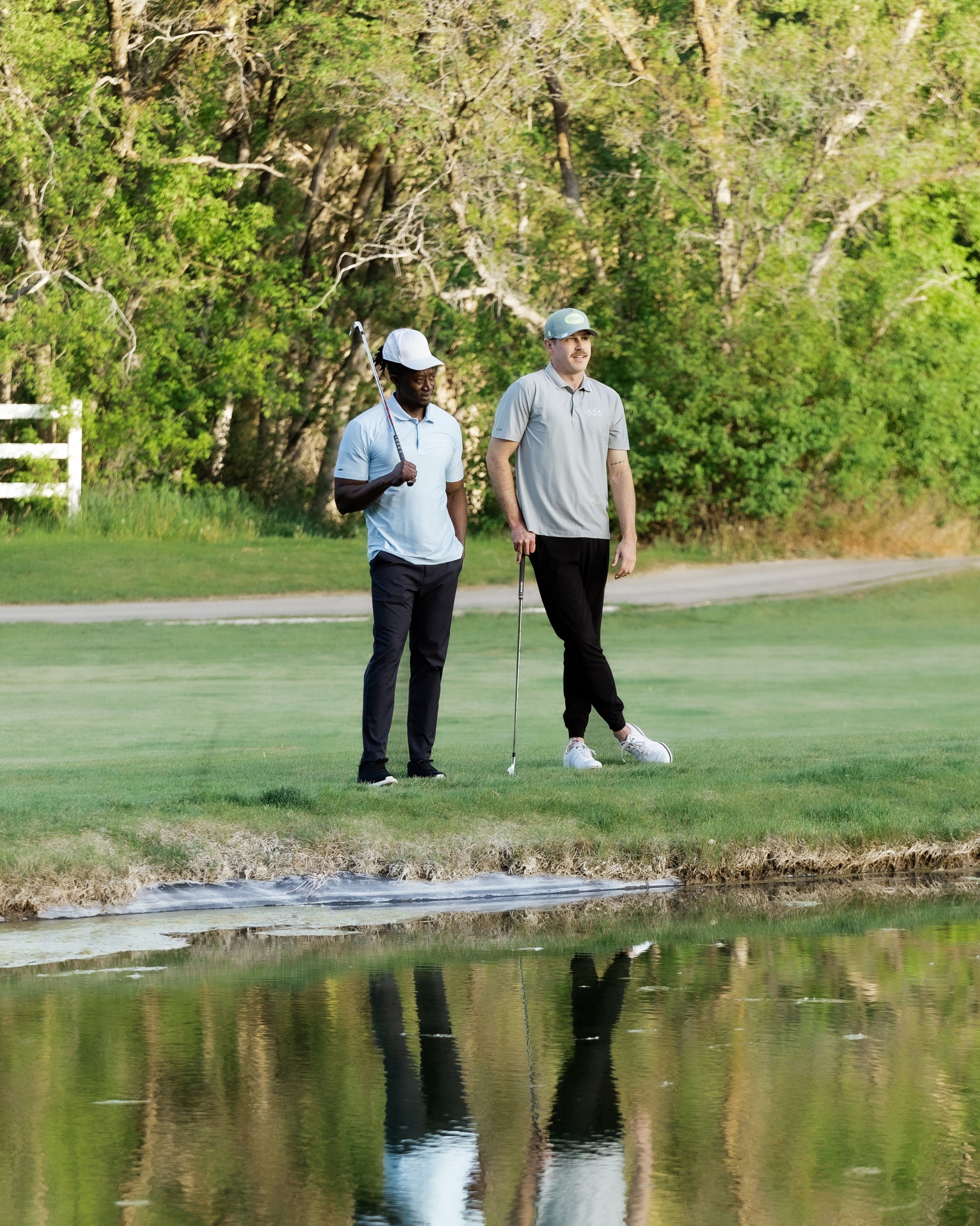 Versatile Men’s Performance Polos for Golf, Travel and Everyday Summer Wear